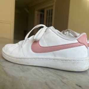 Women's Nike Shoes
